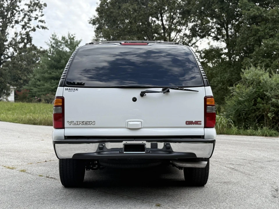 2002 GMC Yukon 2nd Gen - Image 8 of 31
