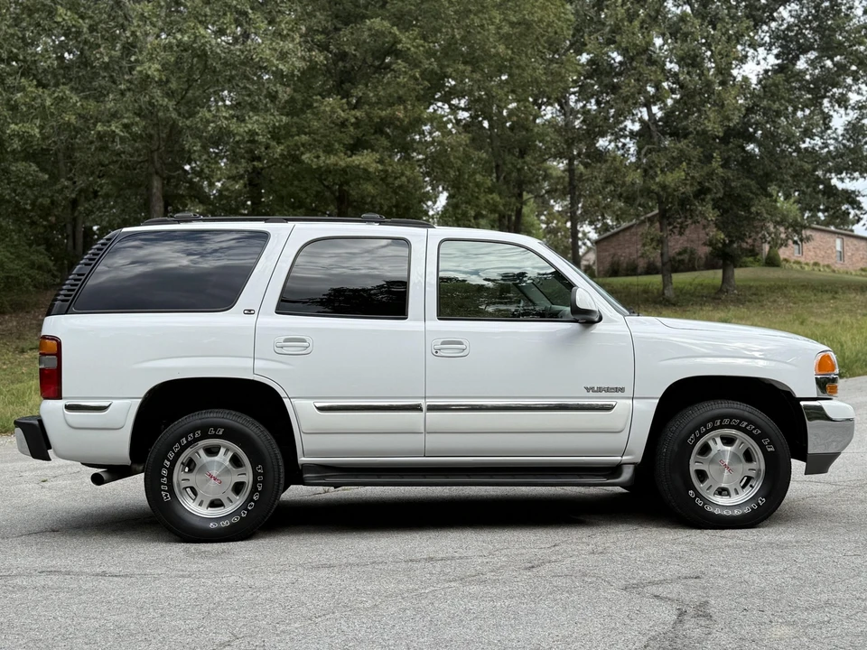 2002 GMC Yukon 2nd Gen - Image 6 of 31