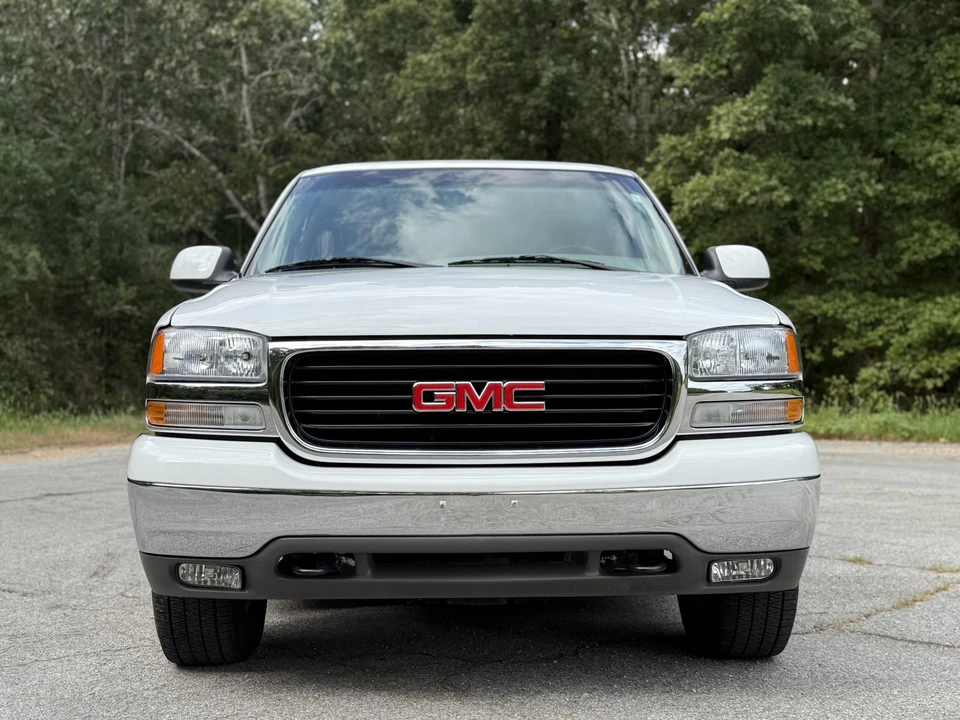 2002 GMC Yukon 2nd Gen - Image 3 of 31