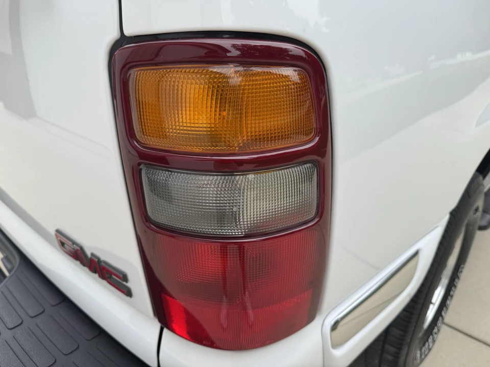 2002 GMC Yukon 2nd Gen - Image 31 of 31