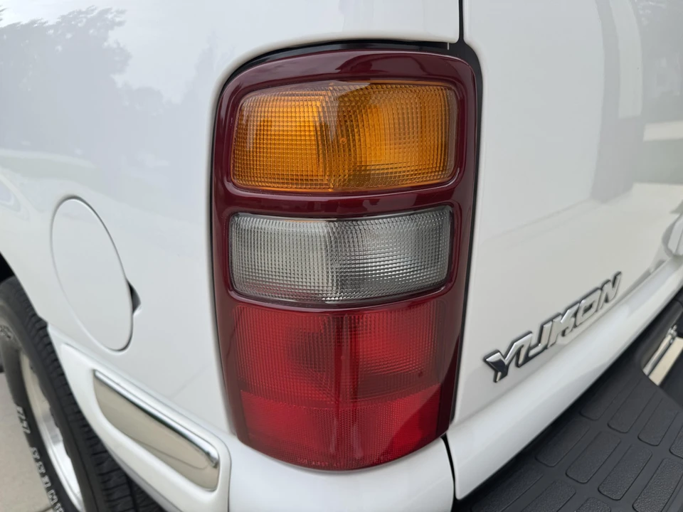 2002 GMC Yukon 2nd Gen - Image 30 of 31