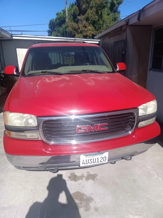 2002 GMC Yukon 2nd Gen - Image 4 of 8