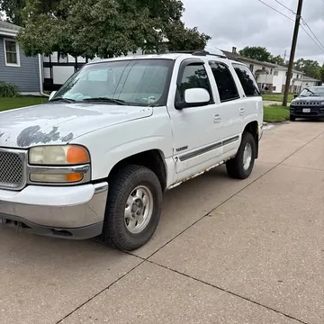 2002 GMC Yukon SLE Sport Utility 4D