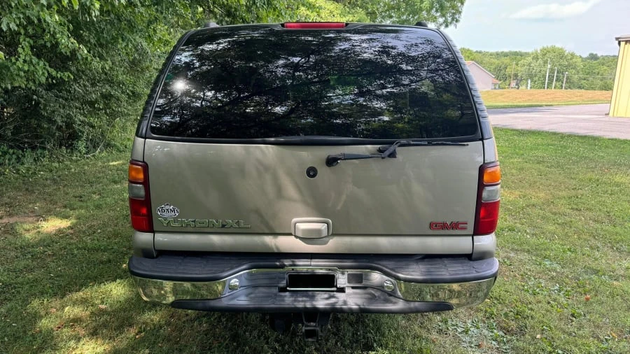 2002 GMC Yukon 2nd Gen - Image 5 of 15