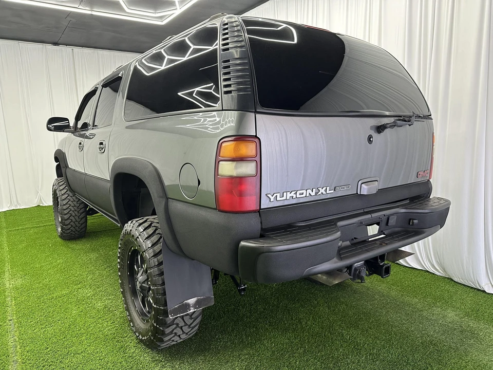 2002 GMC Yukon 2nd Gen - Image 21 of 31