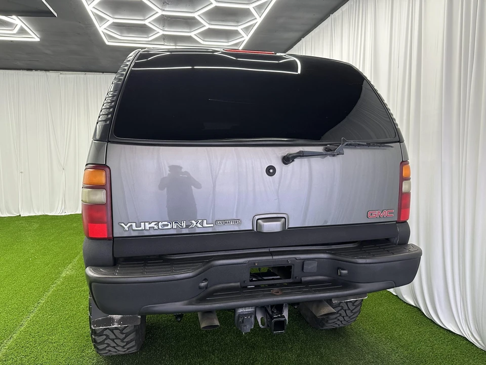 2002 GMC Yukon 2nd Gen - Image 23 of 31