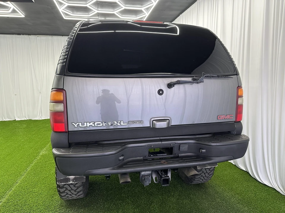 2002 GMC Yukon 2nd Gen - Image 24 of 31