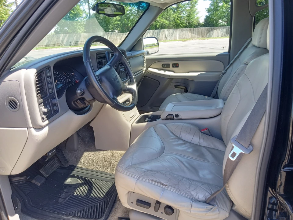 2002 GMC Yukon 2nd Gen - Image 24 of 31