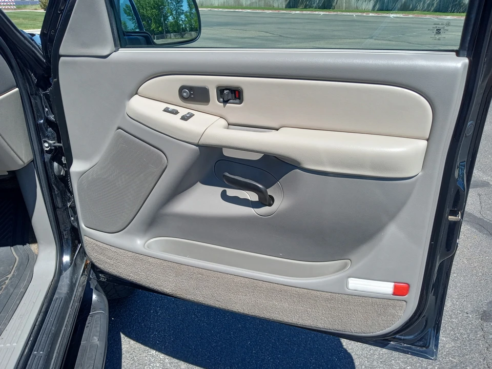 2002 GMC Yukon 2nd Gen - Image 29 of 31
