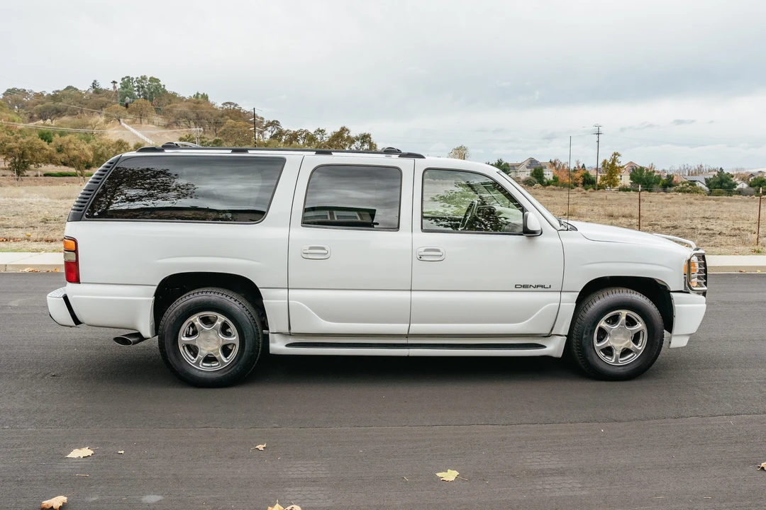 2002 GMC Yukon 2nd Gen - Image 6 of 31