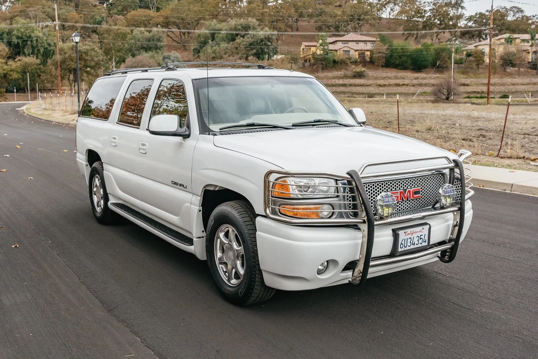 2002 GMC Yukon 2nd Gen - Image 4 of 31