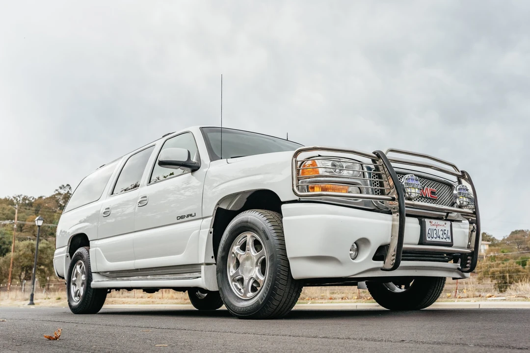 2002 GMC Yukon 2nd Gen - Image 5 of 31