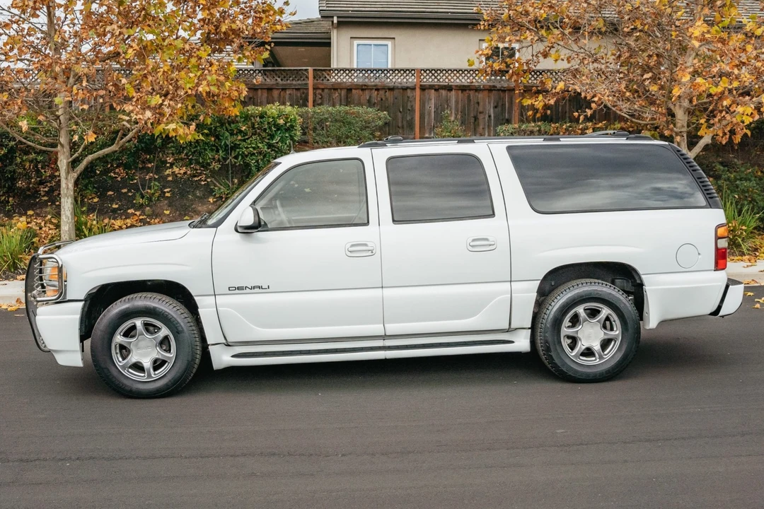 2002 GMC Yukon 2nd Gen - Image 12 of 31