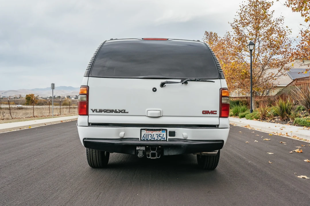 2002 GMC Yukon 2nd Gen - Image 9 of 31