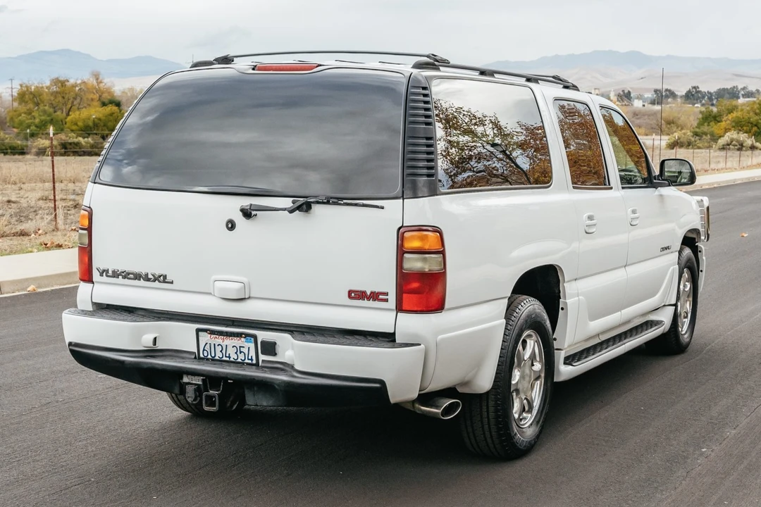 2002 GMC Yukon 2nd Gen - Image 7 of 31