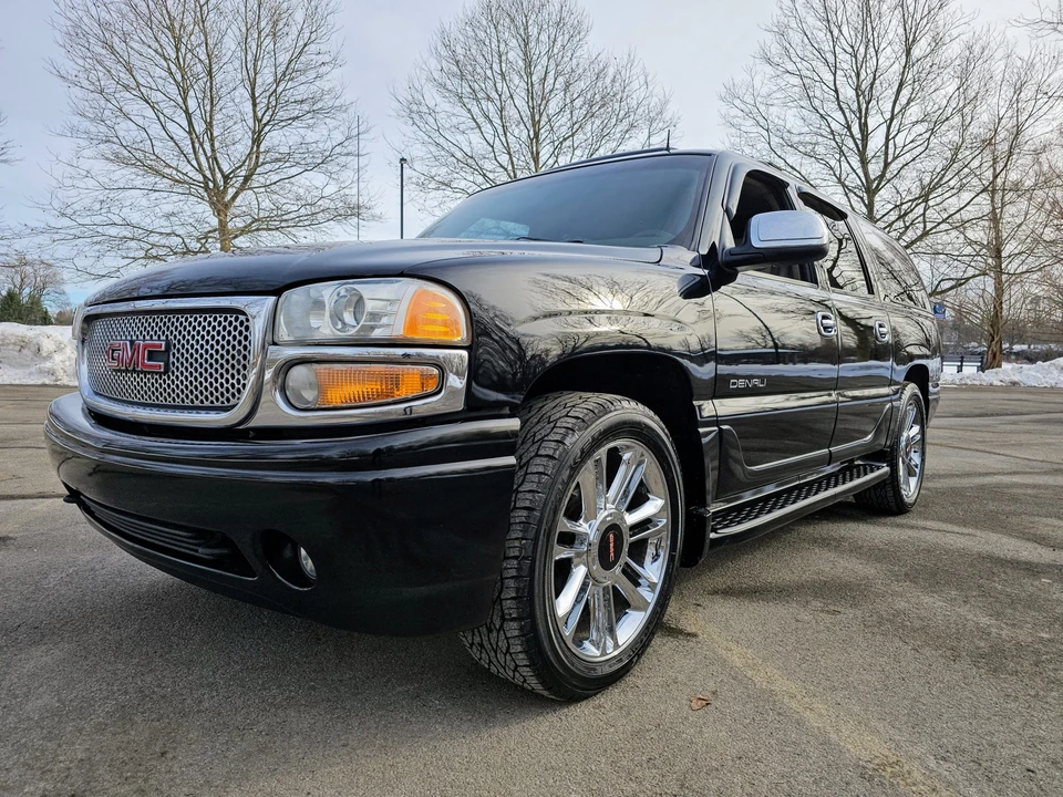 2002 GMC Yukon 2nd Gen - Image 4 of 31