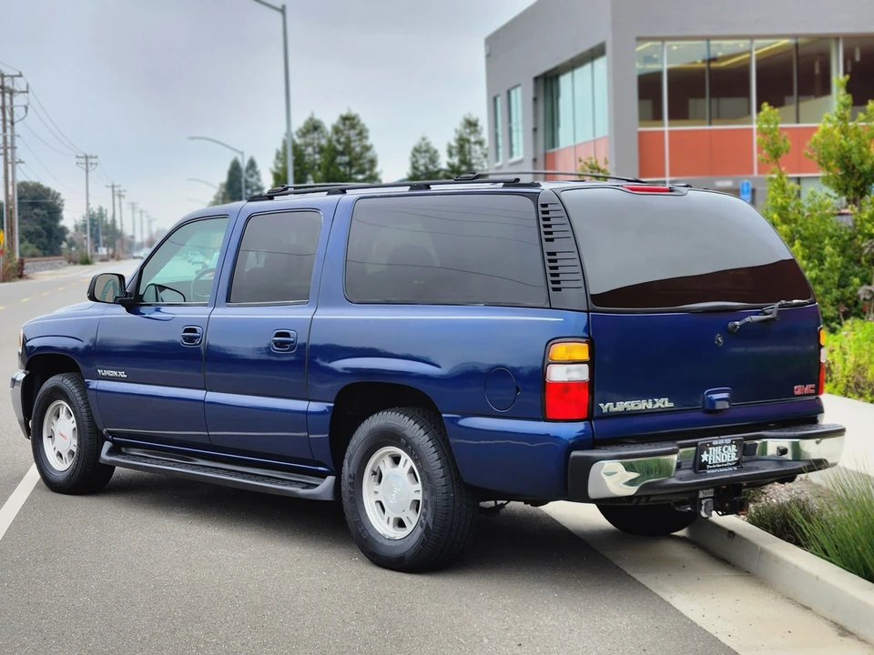 2002 GMC Yukon 2nd Gen - Image 12 of 31