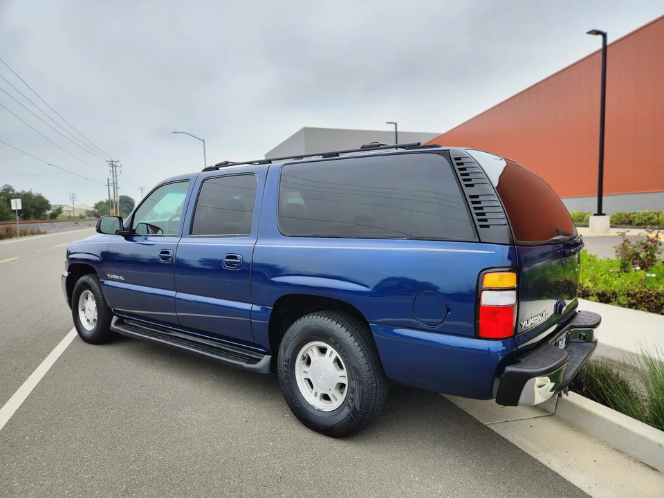2002 GMC Yukon 2nd Gen - Image 13 of 31
