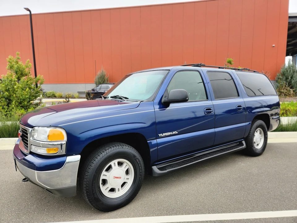 2002 GMC Yukon 2nd Gen - Image 5 of 31