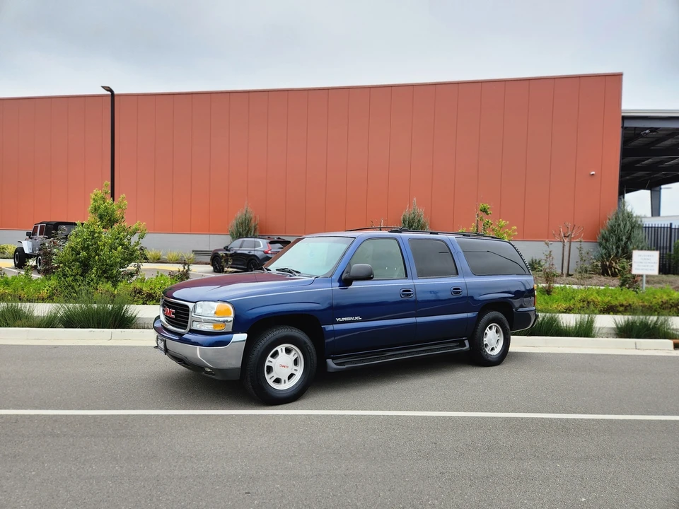 2002 GMC Yukon 2nd Gen - Image 7 of 31