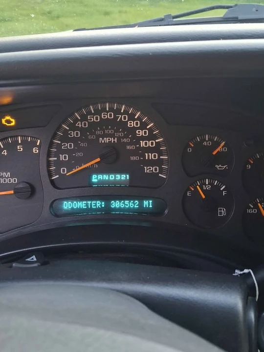2002 GMC Yukon 2nd Gen - Image 6 of 7