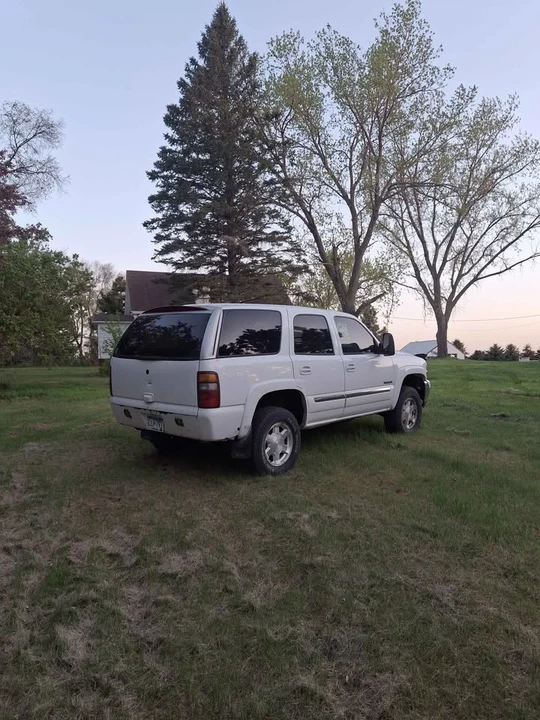 2002 GMC Yukon 2nd Gen - Image 4 of 7