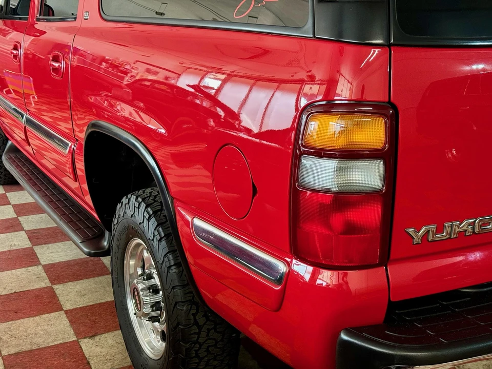 2002 GMC Yukon 2nd Gen - Image 20 of 31