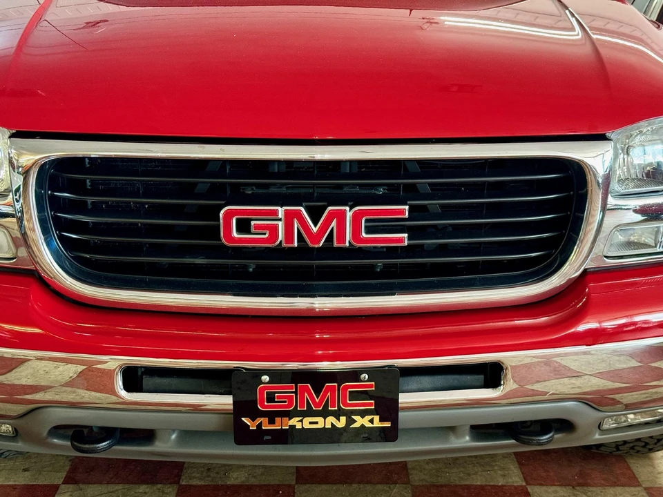 2002 GMC Yukon 2nd Gen - Image 13 of 31