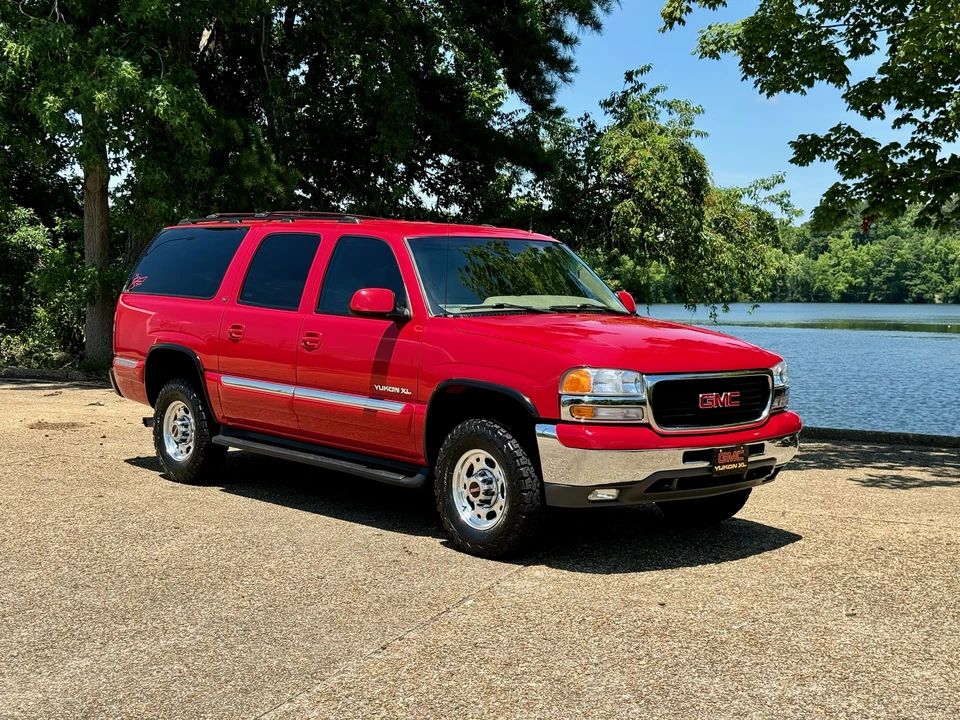 2002 GMC Yukon 2nd Gen - Image 3 of 31