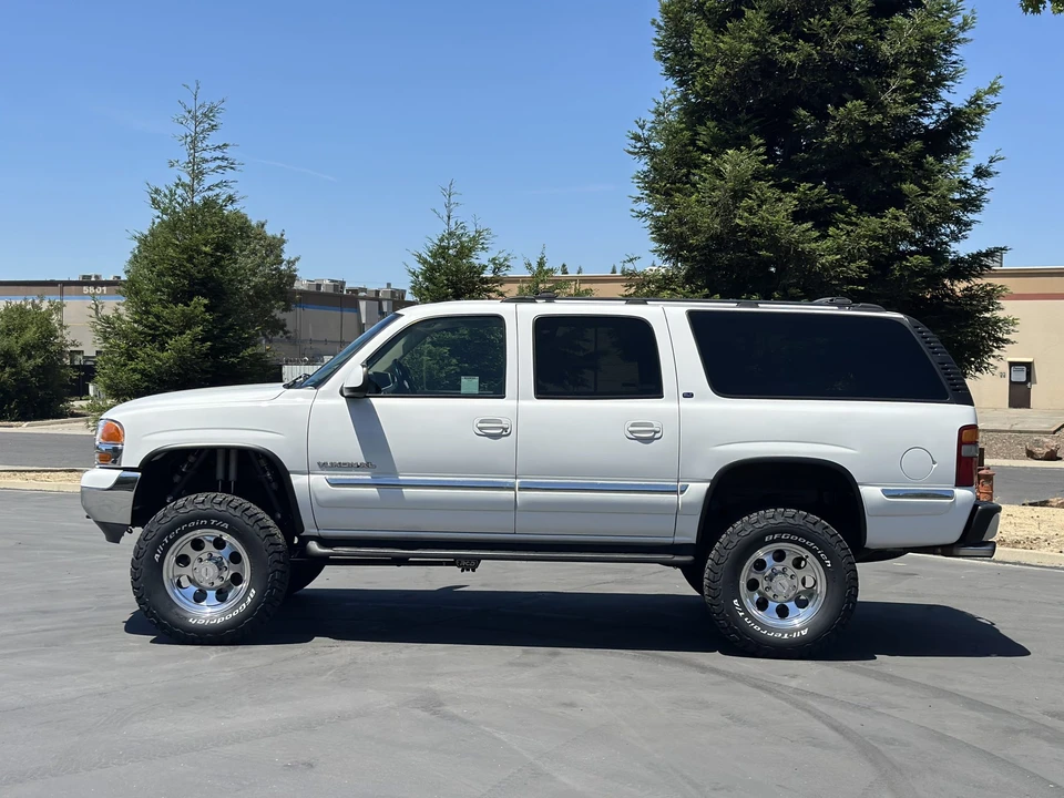 2002 GMC Yukon 2nd Gen - Image 30 of 31