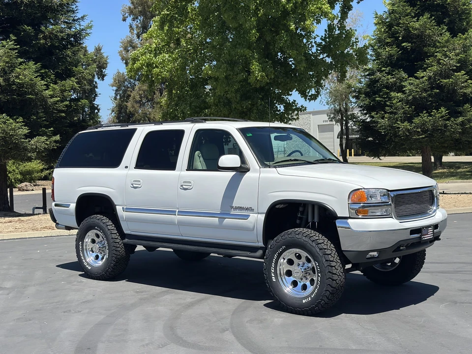 2002 GMC Yukon 2nd Gen - Image 9 of 31