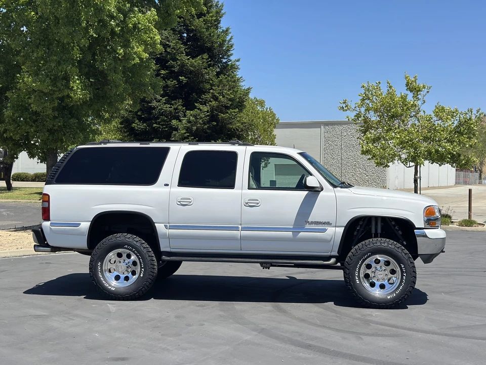2002 GMC Yukon 2nd Gen - Image 13 of 31