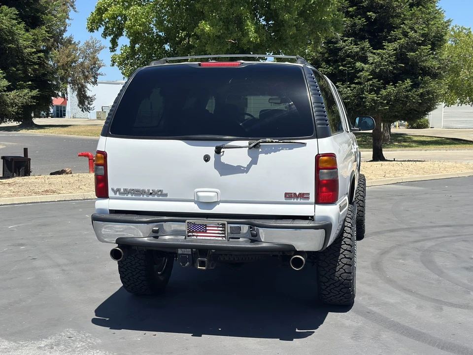 2002 GMC Yukon 2nd Gen - Image 21 of 31
