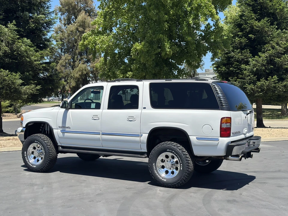 2002 GMC Yukon 2nd Gen - Image 27 of 31