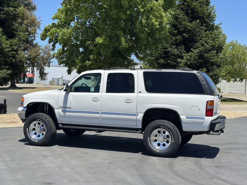 2002 GMC Yukon 2nd Gen - Image 28 of 31