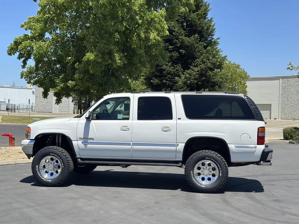 2002 GMC Yukon 2nd Gen - Image 29 of 31