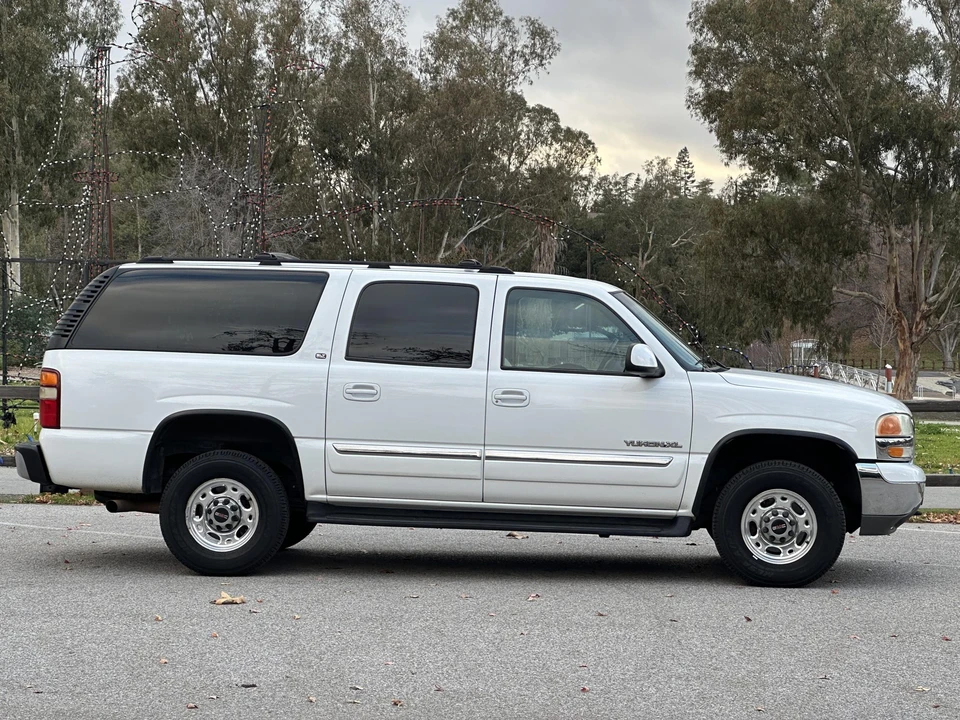 2002 GMC Yukon 2nd Gen - Image 7 of 31