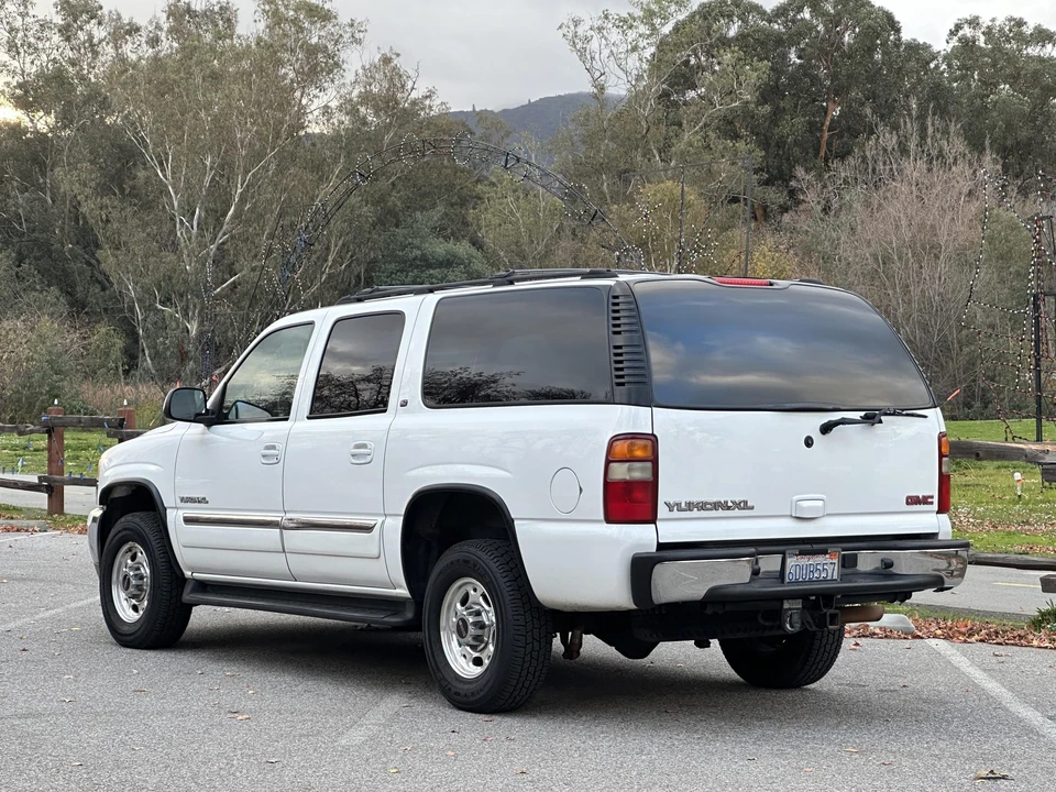 2002 GMC Yukon 2nd Gen - Image 4 of 31