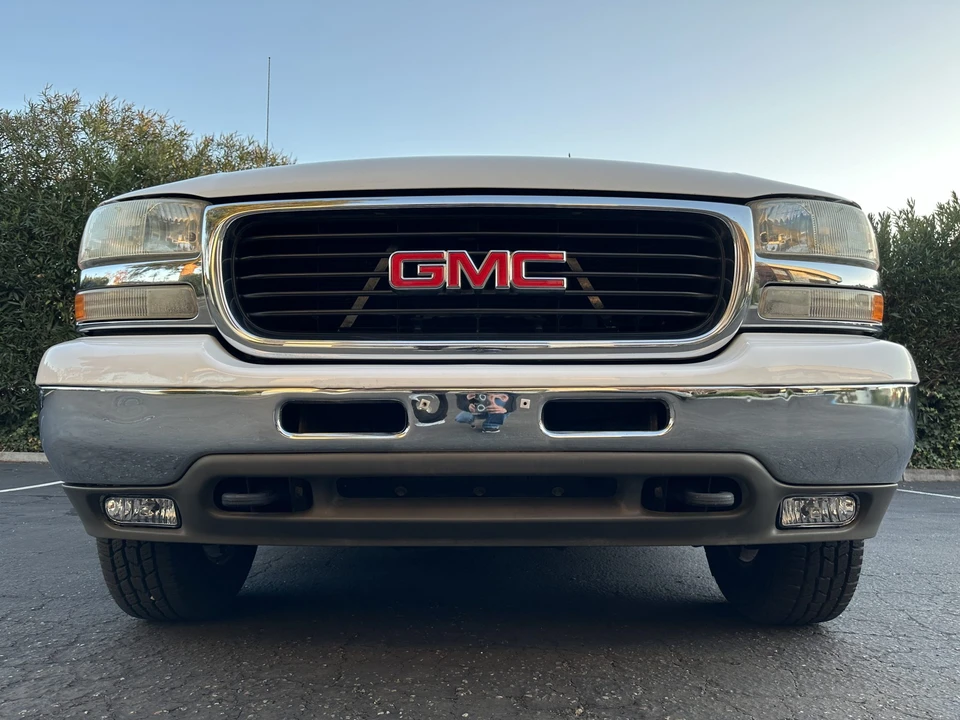 2002 GMC Yukon 2nd Gen - Image 10 of 31