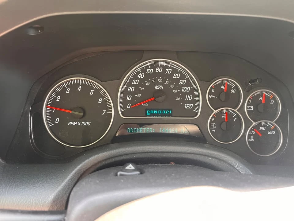 2002 GMC Envoy - Image 11 of 17