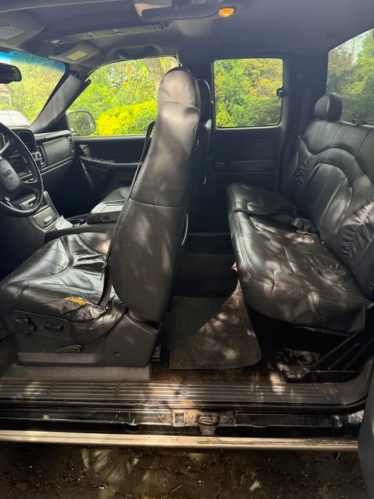 2002 GMC Sierra 2nd Gen - Image 3 of 6