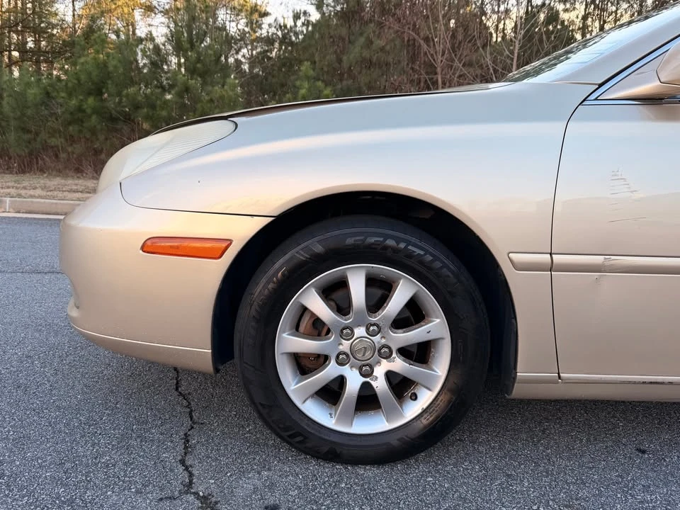 2002 Lexus ES 3rd Gen - Image 10 of 10