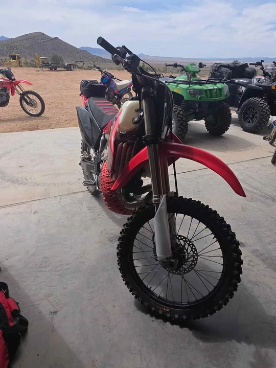 2002 Honda CR - Image 4 of 7
