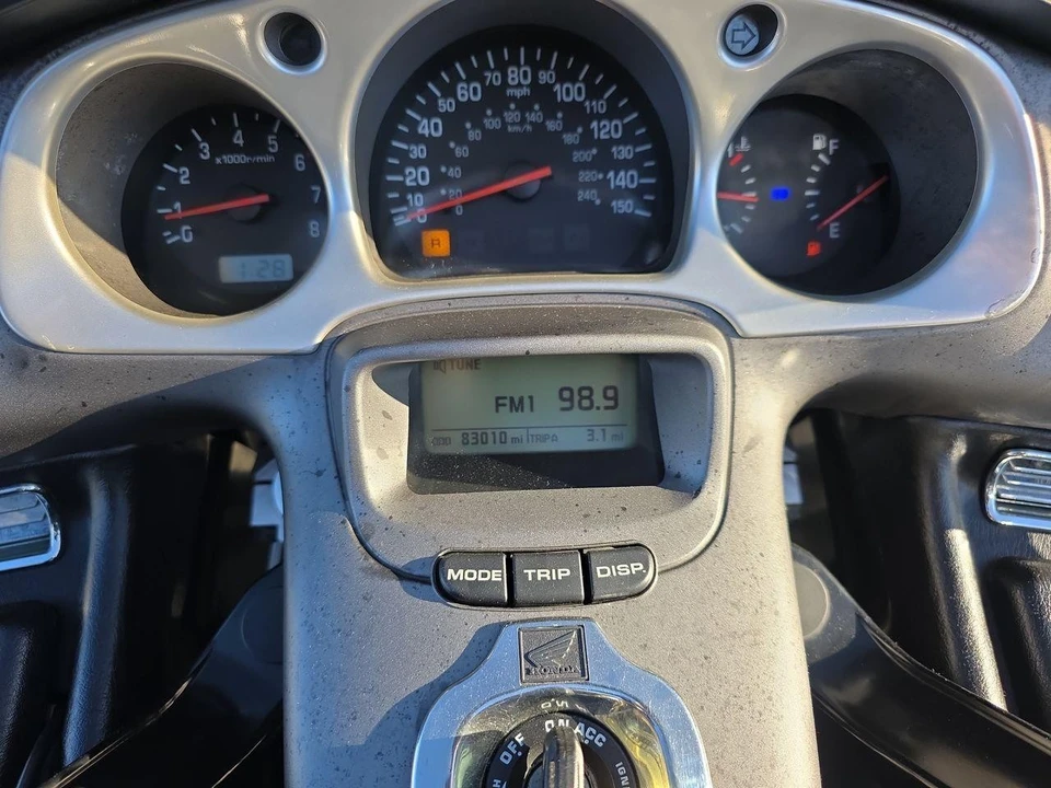 2002 Honda Gold Wing - Image 10 of 12