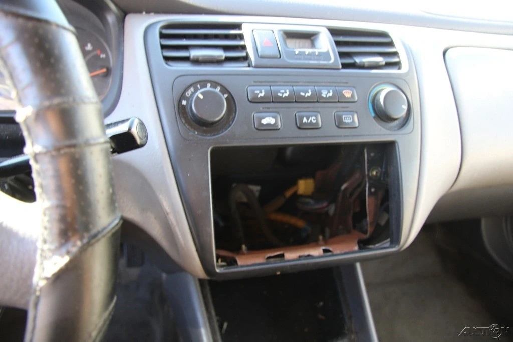 2002 Honda Accord 6th Gen - Image 12 of 21