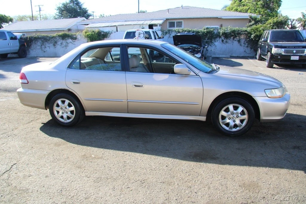 2002 Honda Accord 6th Gen - Image 9 of 21