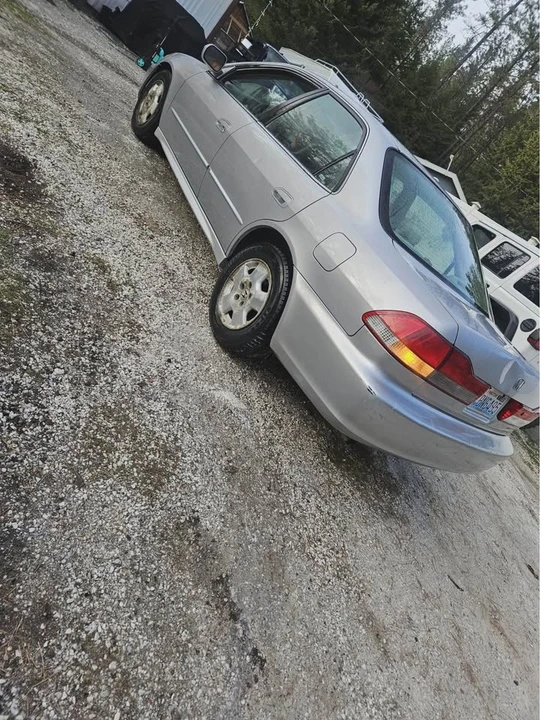 2002 Honda Accord 6th Gen - Image 2 of 5