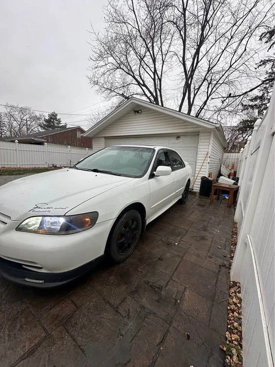 2002 Honda Accord 6th Gen - Image 2 of 14