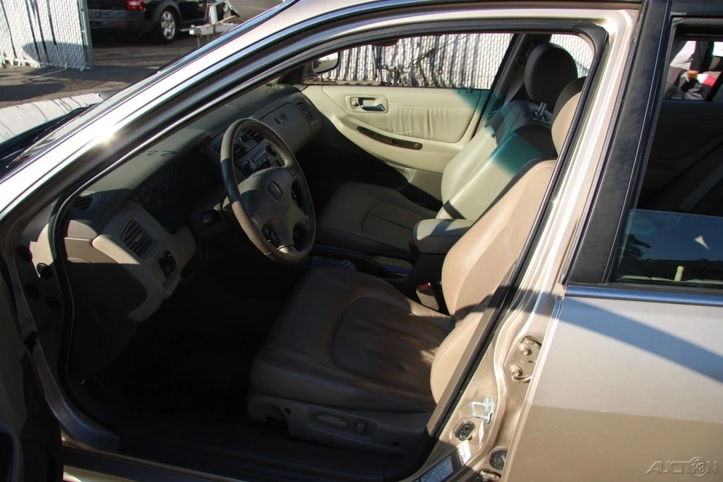 2002 Honda Accord 6th Gen - Image 13 of 21