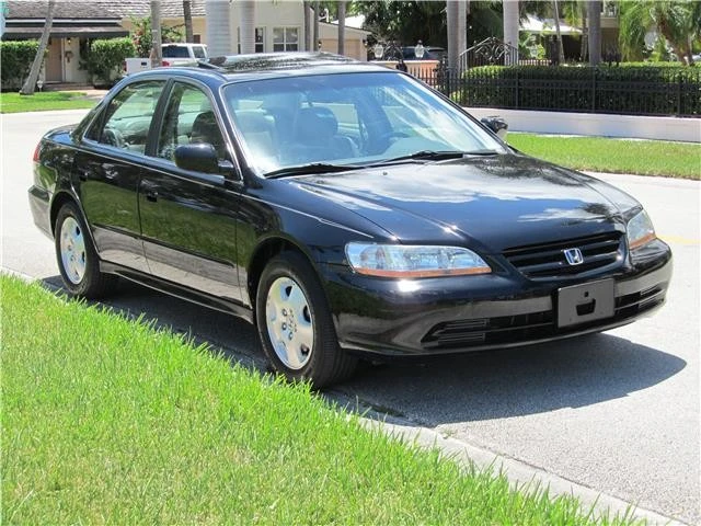 2002 Honda Accord 6th Gen - Image 9 of 12